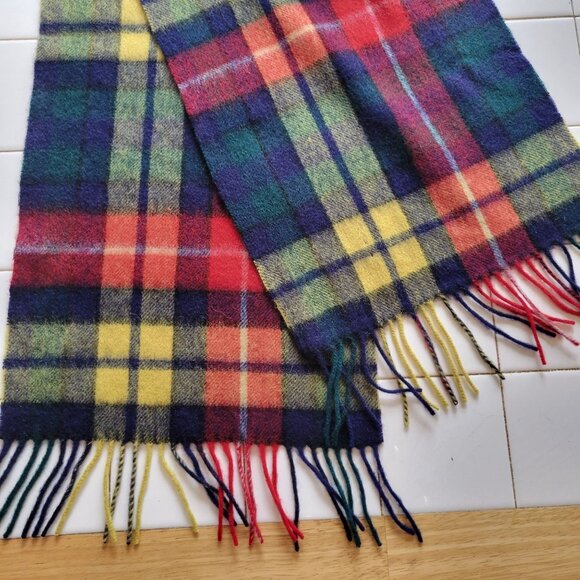 James Pringle Weavers Modern Buchanan Wool Tartan Fringed Scarf - Picture 5 of 6